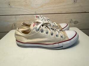 Converse Chuck Taylor All Star Low Top Parchment Cream Sneakers Men 7 Women 9